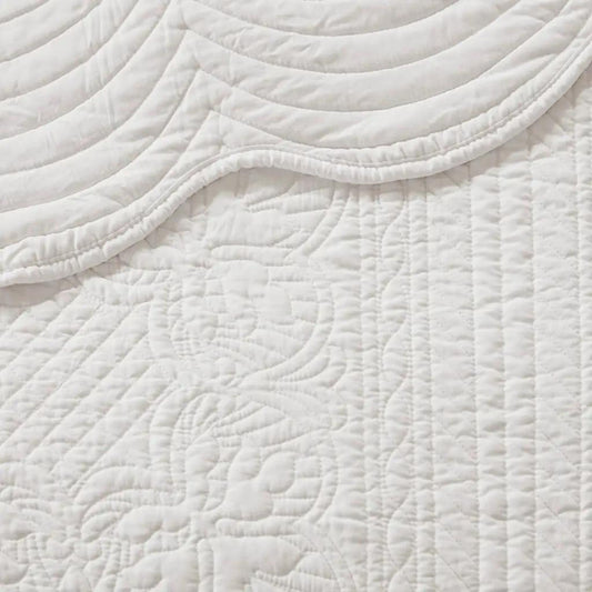 Scalloped Edge 3-Piece Coverlet Set