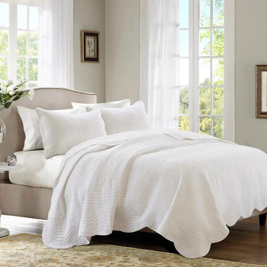 Scalloped Edge 3-Piece Coverlet Set